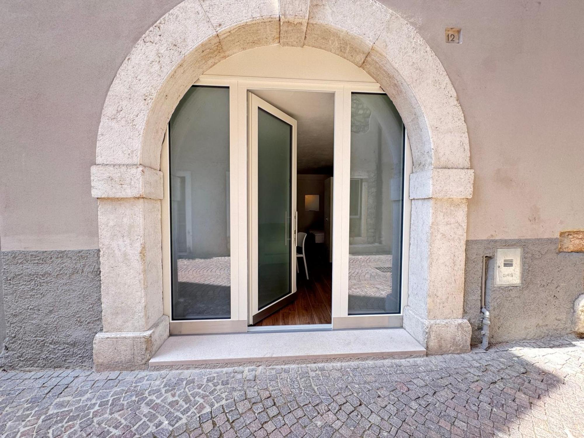 Aquila Daire Arco Dış mekan fotoğraf